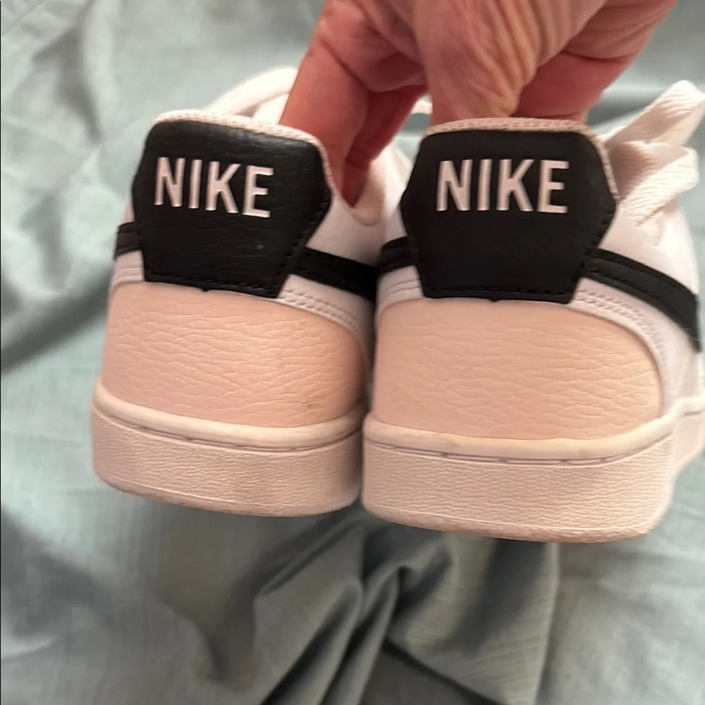 Nike White and Black Sneakers with peach/tan accents, size 8 - Picture 2 of 10